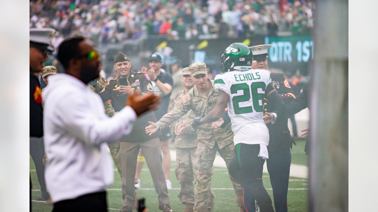 DVIDS - Images - New York Jets' Salute to Service Game [Image 1 of 15]