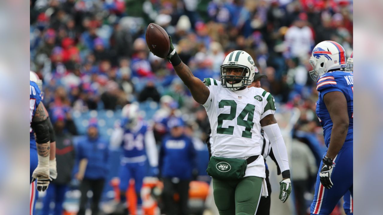 Former Pro Bowl cornerback Darrelle Revis announces retirement - ABC7 New  York