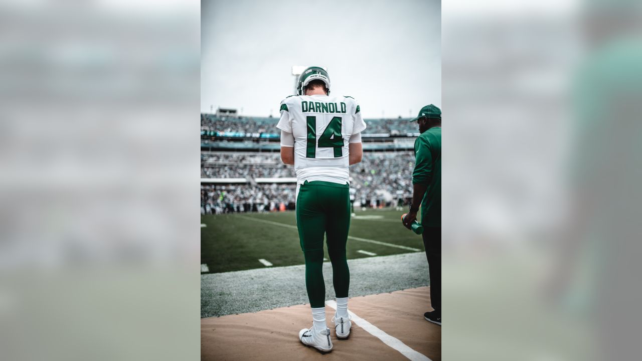 Fiery Sam Darnold Has the Jets Fired Up