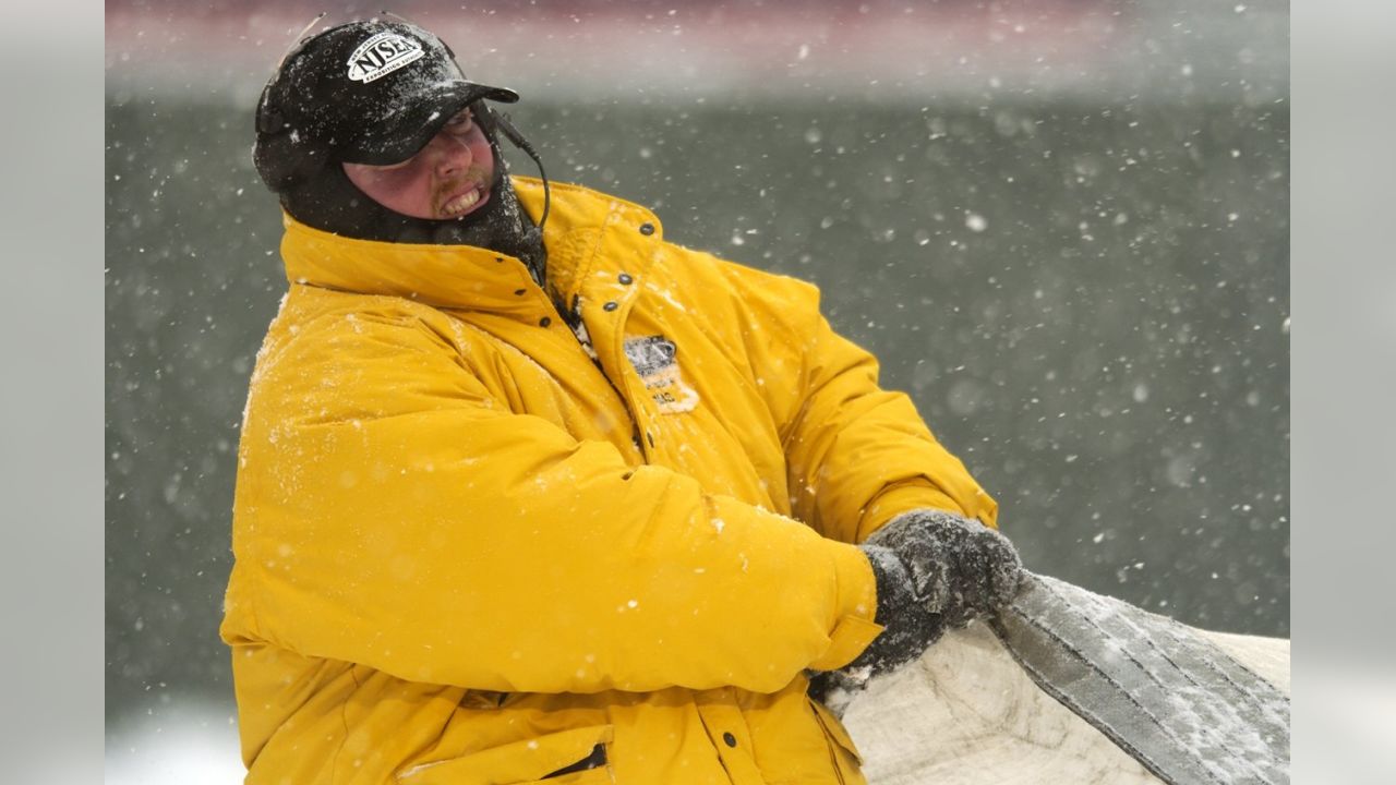 Jets' Snow Day Football