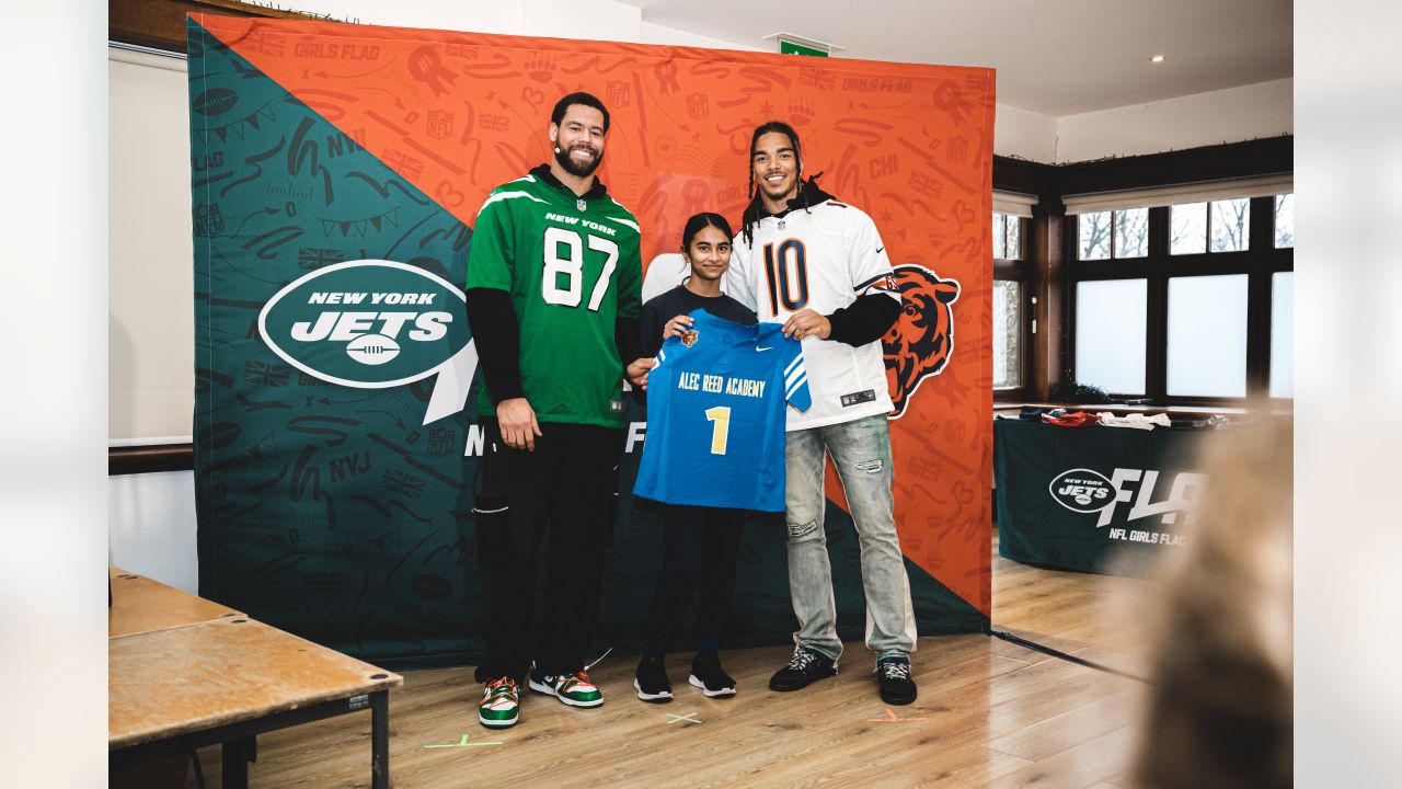 Bears, Jets launch inaugural girls flag football league in United Kingdom