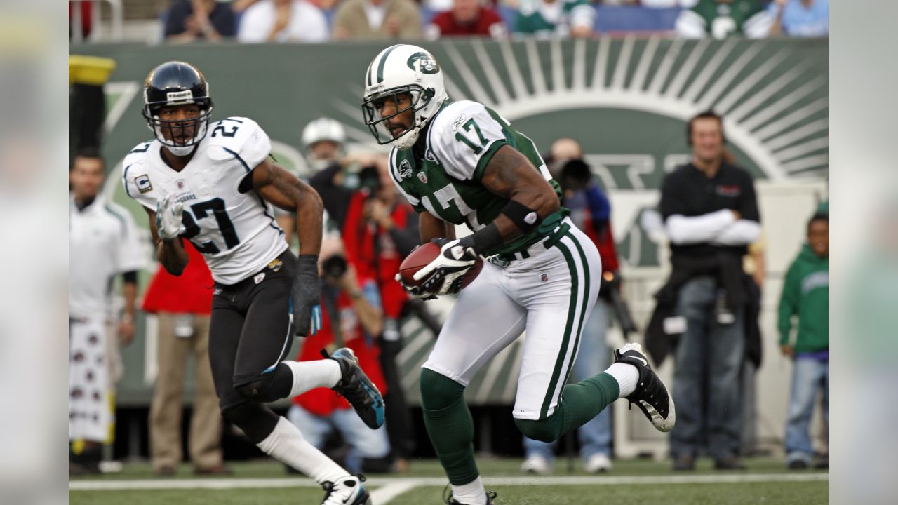 August 21, 2015: New York Jets center Nick Mangold (74) in action during  the NFL game between the Atlanta Falcons and the New York Jets at MetLife  Stadium in East Rutherford, New