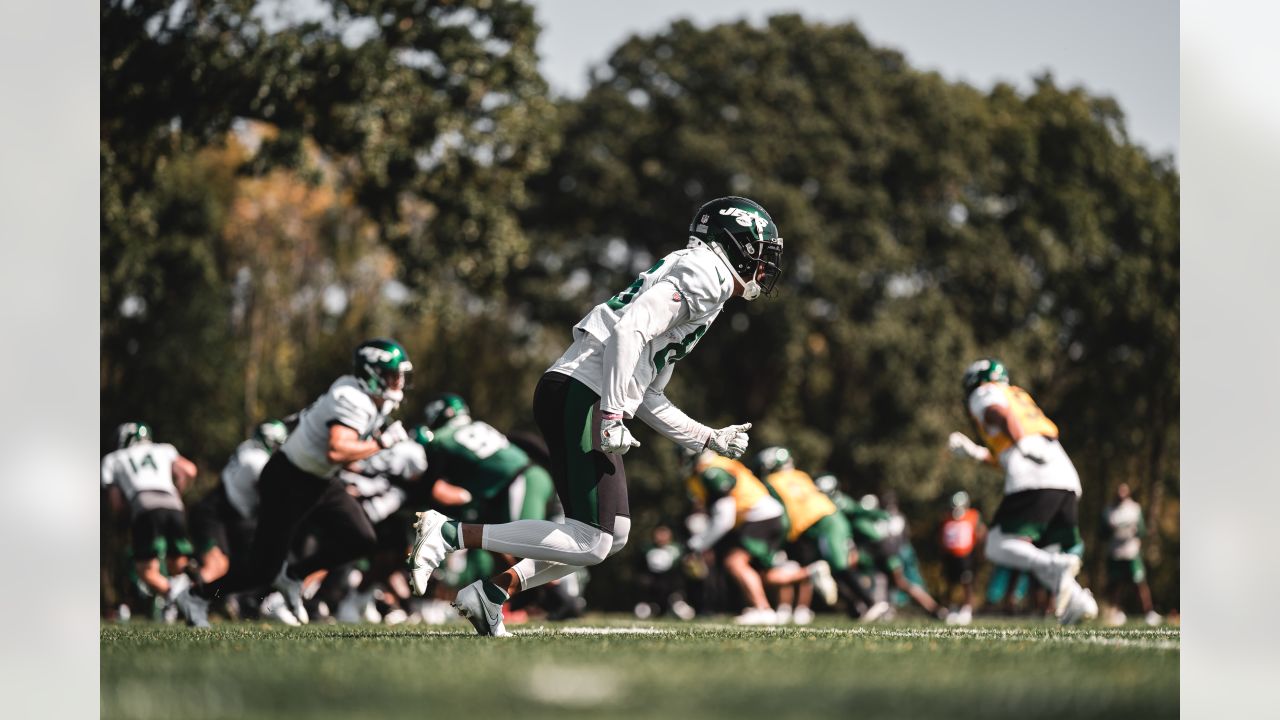 Jets offensive tackle Mekhi Becton is set to play for the first time in  nearly 2 years Ohio & Great Lakes News - Bally Sports