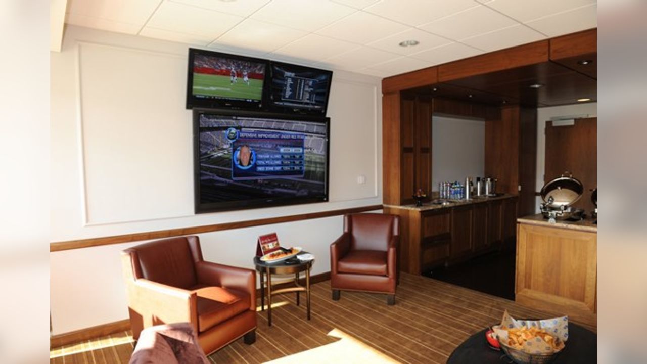 Tour of New Meadowlands Giants/Jets Stadium Suite 5 Star 