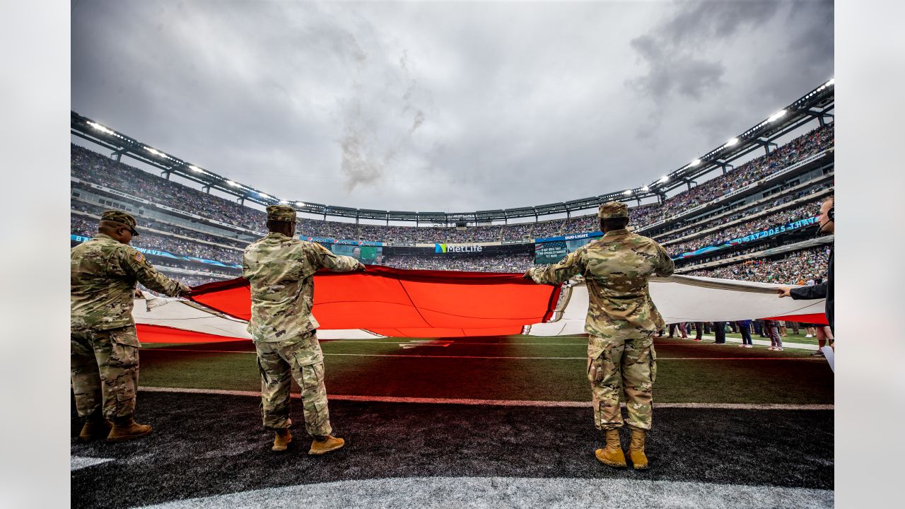 New York Jets pay tribute to America's military, veterans with annual  Salute to Service game