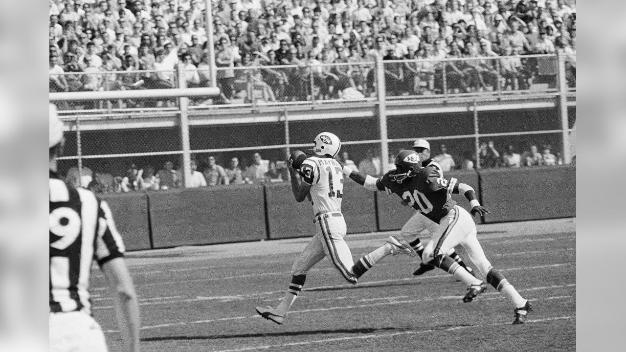 Don Maynard New York Giants 1958, New York Titans 1960-62, New York Jets  1963-72 and St. Louis Cardinals 1973. HOF Class '87…