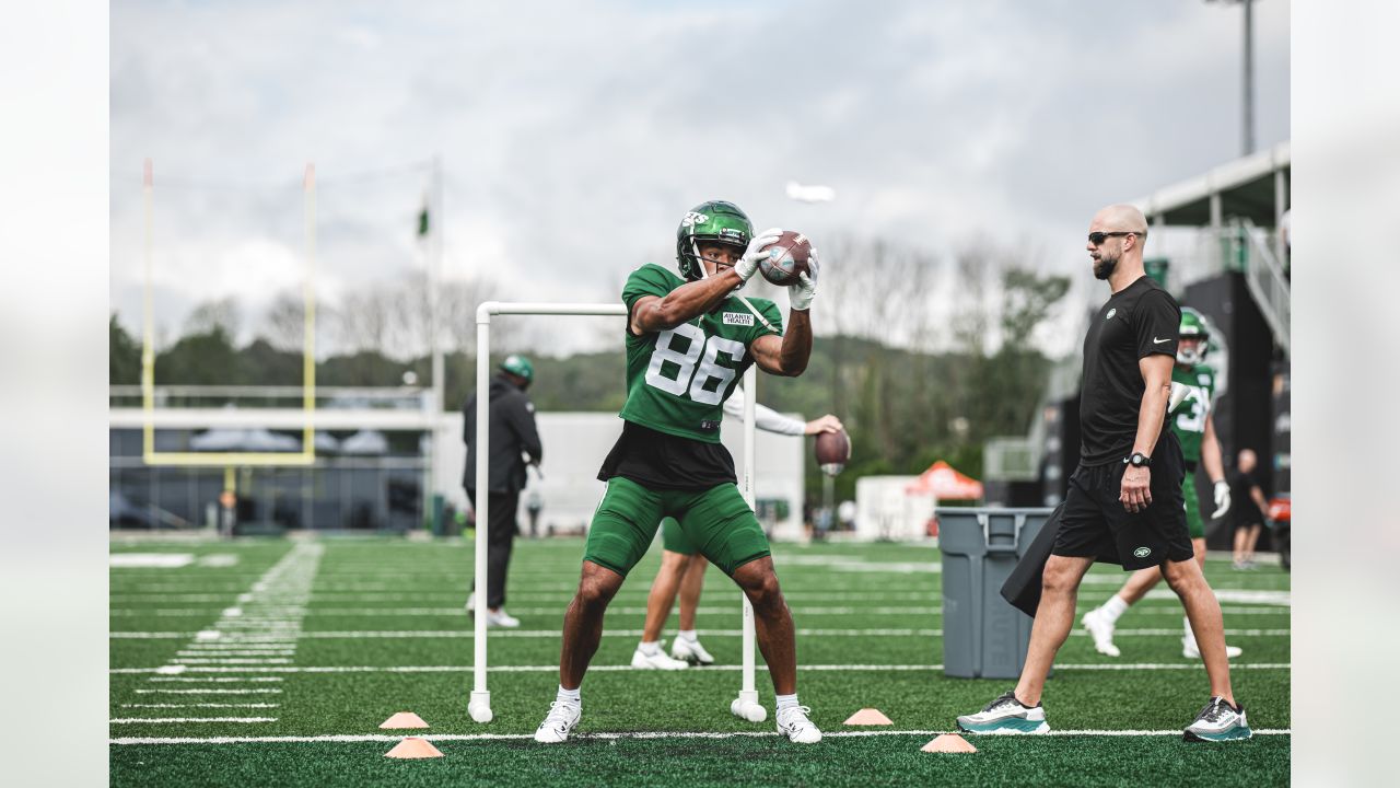 Bucs Battle Jets During Joint Practice in New York