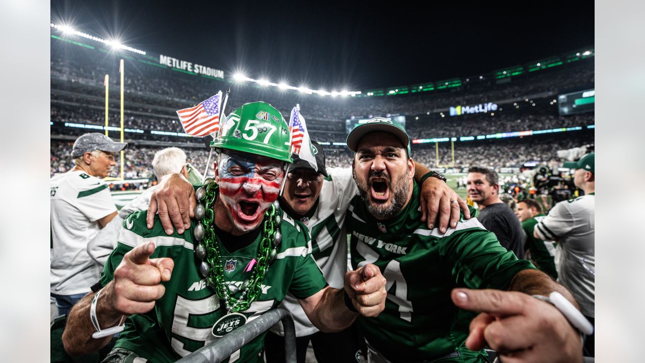 Inside a New York Jets Game at Metlife Stadium 