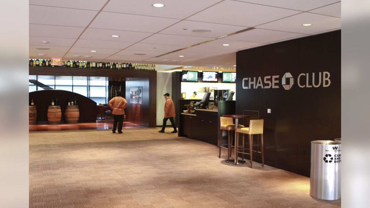 The Mezzanine Level Chase Touchdown & Lexus Clubs Clubs