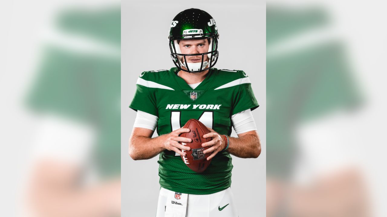 Photos  Jets in Uniform at Media Day