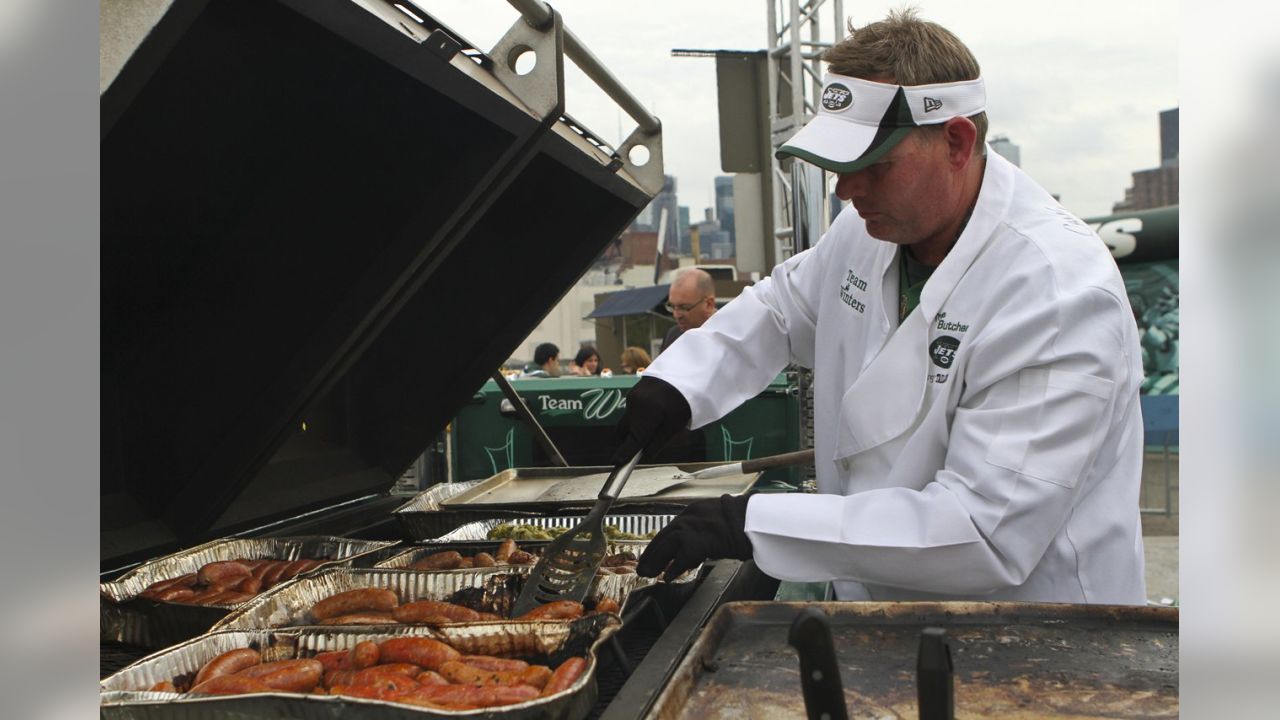 Jets + Chefs: The Ultimate Tailgate Hosted by Joe Namath and Mario