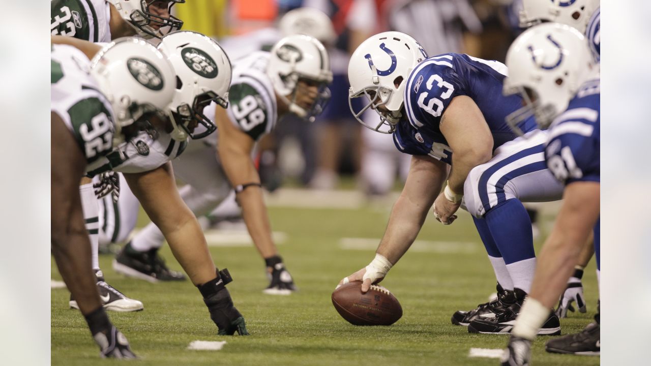 Colts warmup to play the New York Jets