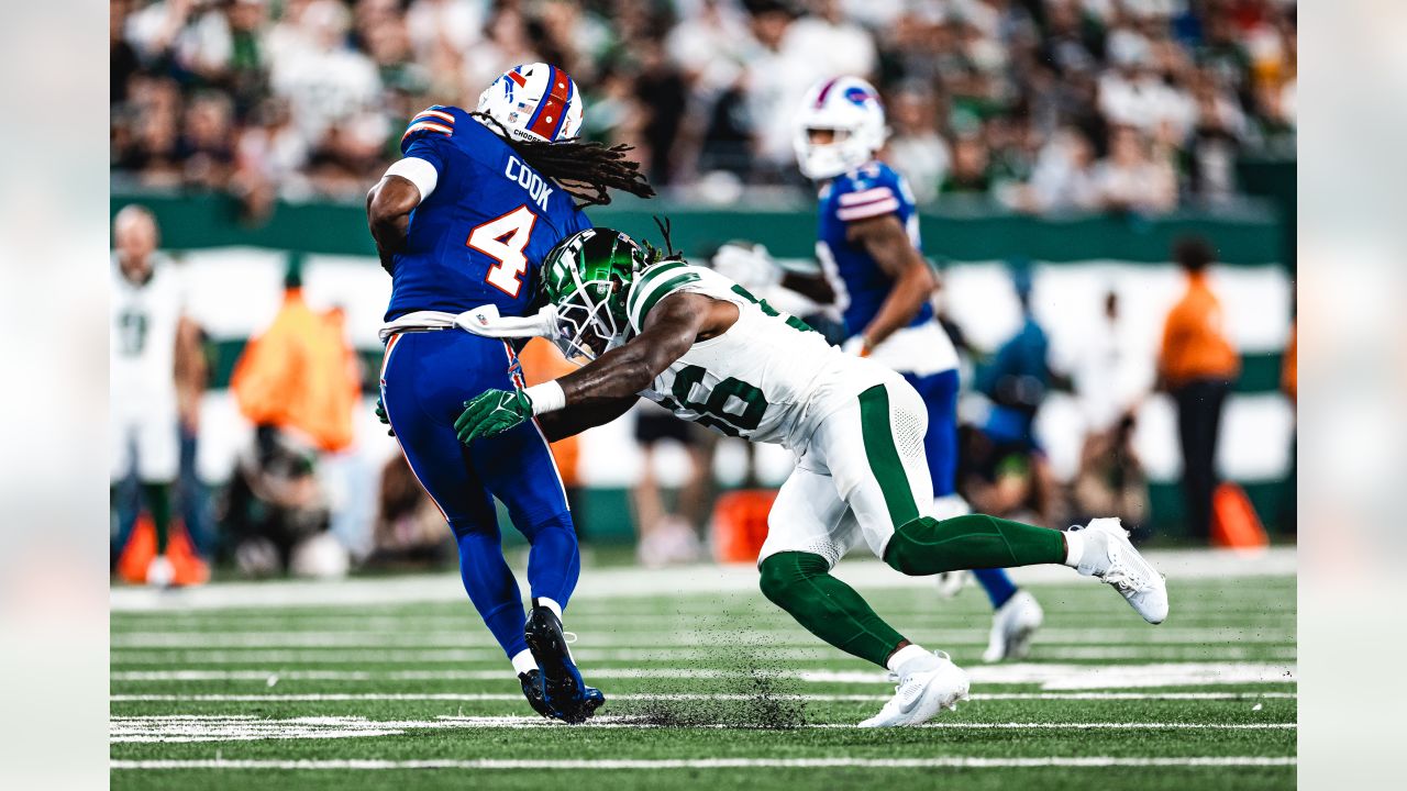 17,210 Jets Bills Stock Photos, High-Res Pictures, and Images