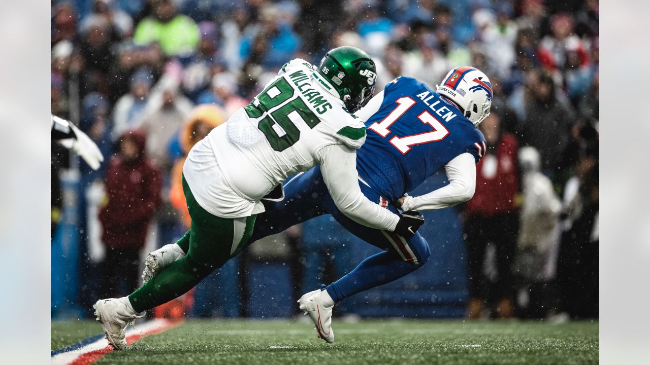 Quinnen Williams, the Jets' Ferocious Man in the Middle, Named Curtis  Martin Team MVP