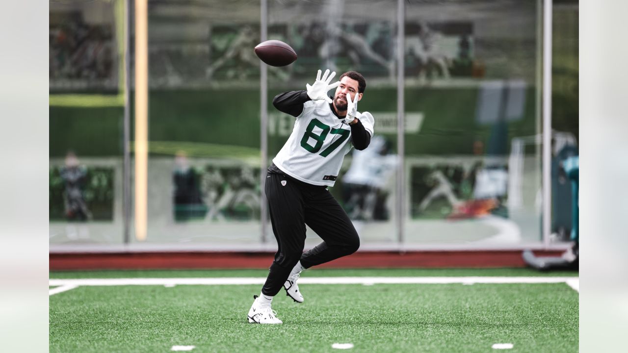 TE Reset: Tyler Conklin, C.J. Uzomah Looking to Add Another Dimension to  Offense with Aaron Rodgers