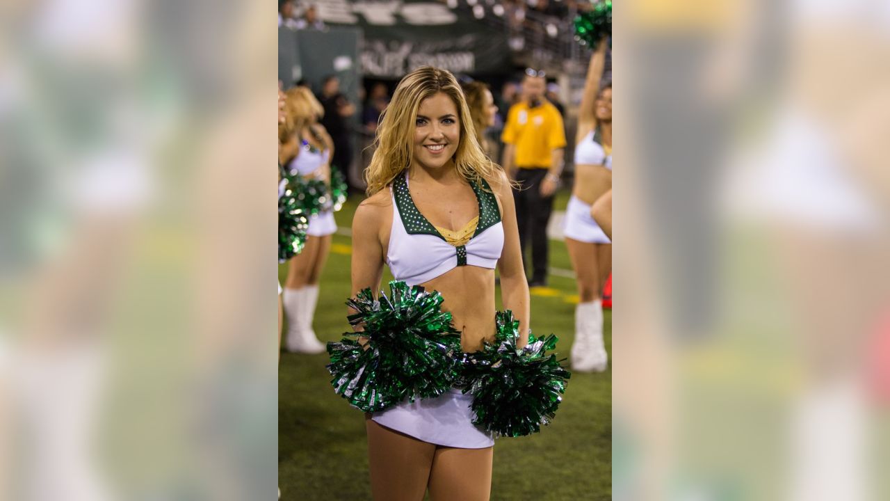 Flashback Friday – New York Jets Flight Crew Cheerleader Tara