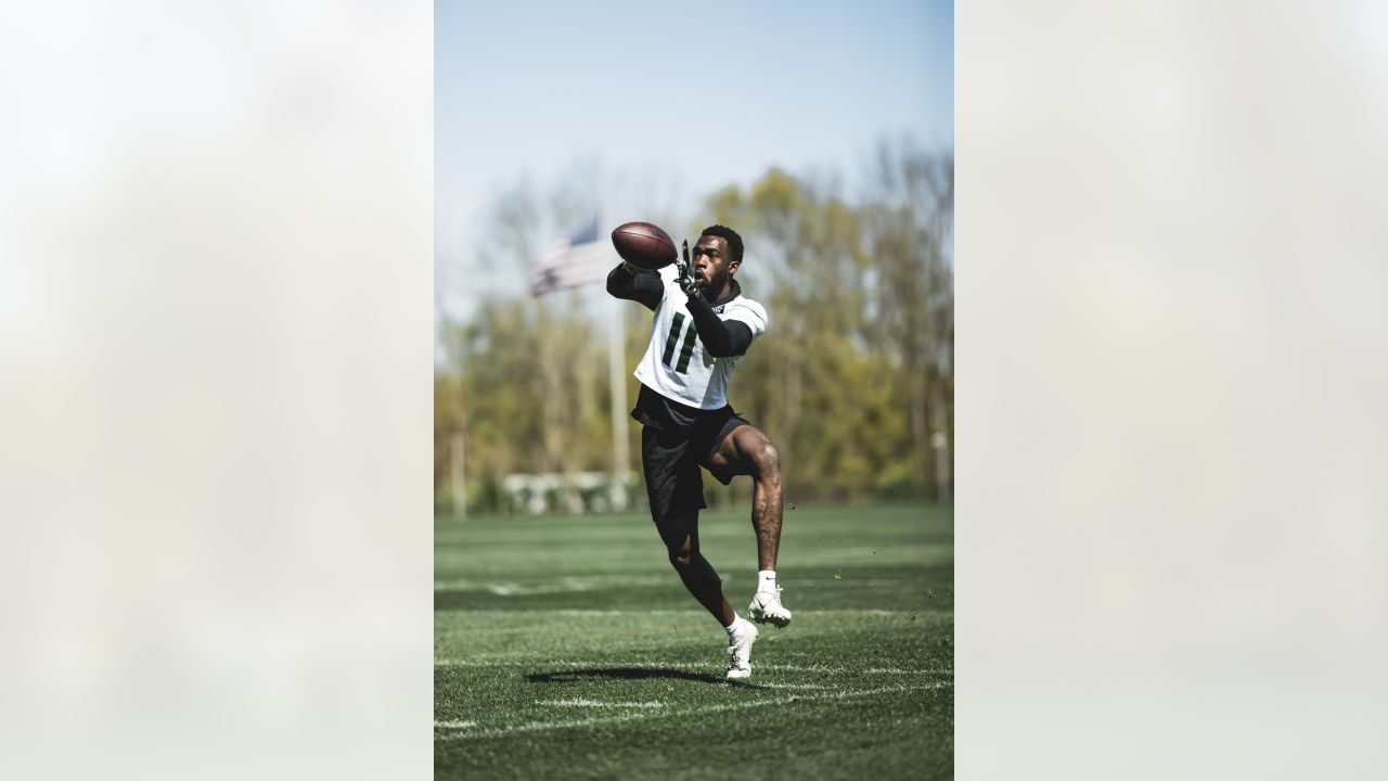 Jets TE C.J. Uzomah Hopes to Be a Security Blanket for QB Zach Wilson