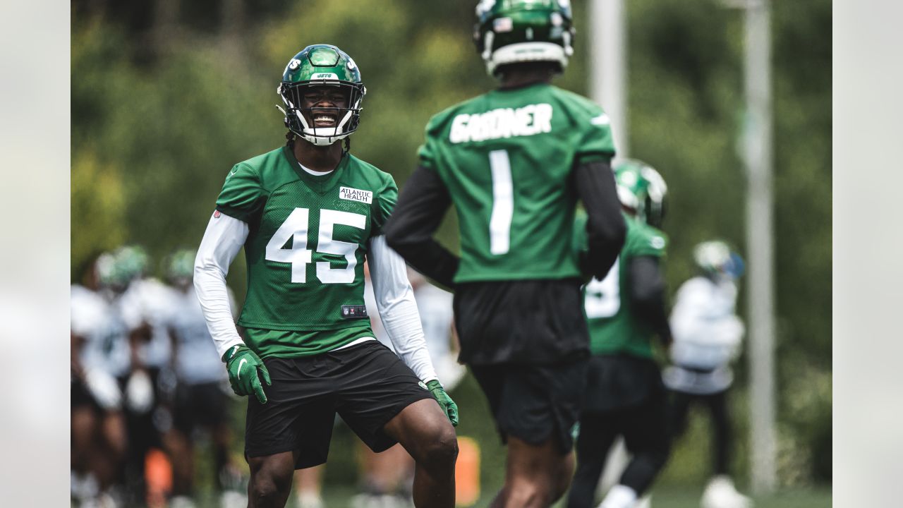 Jets Training Camp Preview  LBs C.J. Mosley and Quincy Williams in the  Spotlight