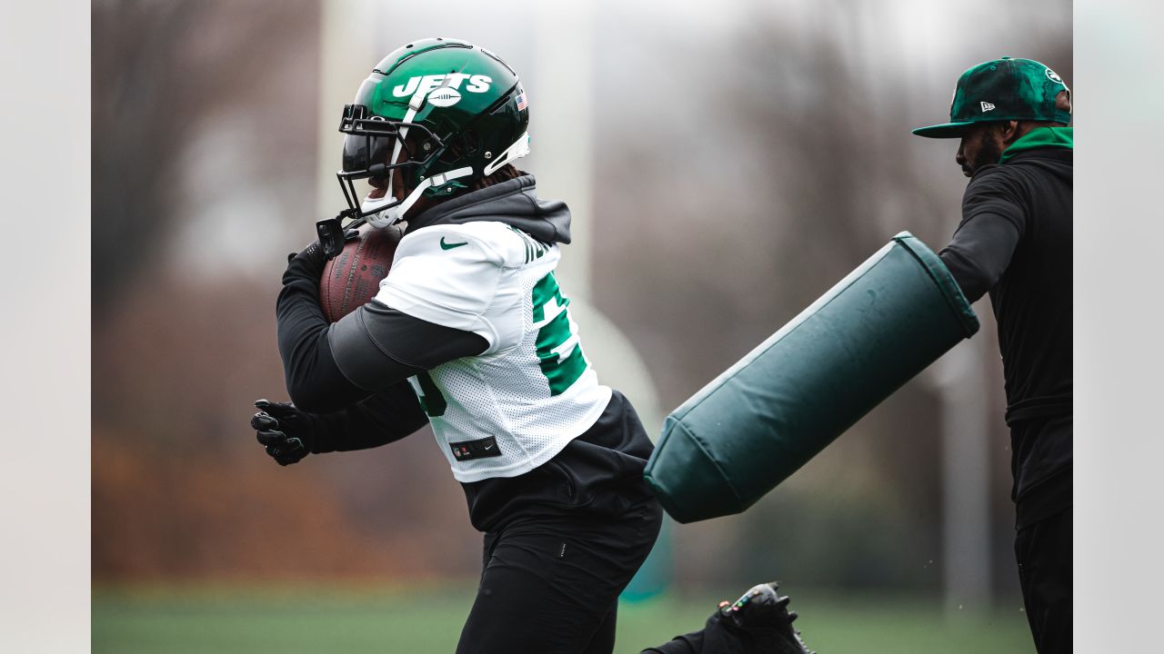 Jets rookie running back 'Bam' Knight making quick impact