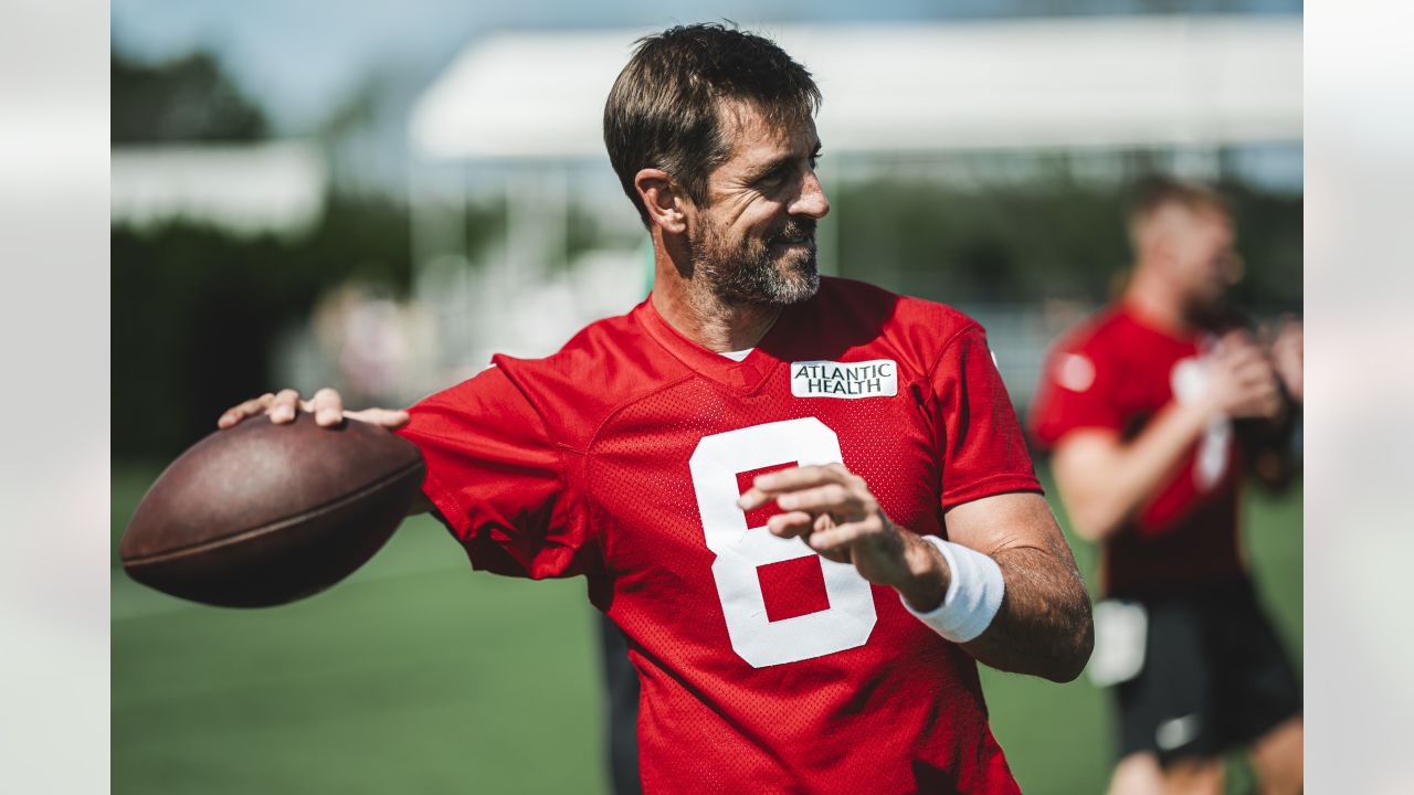 Jets Practice Report  Aaron Rodgers Puts on Show in First Public Practice
