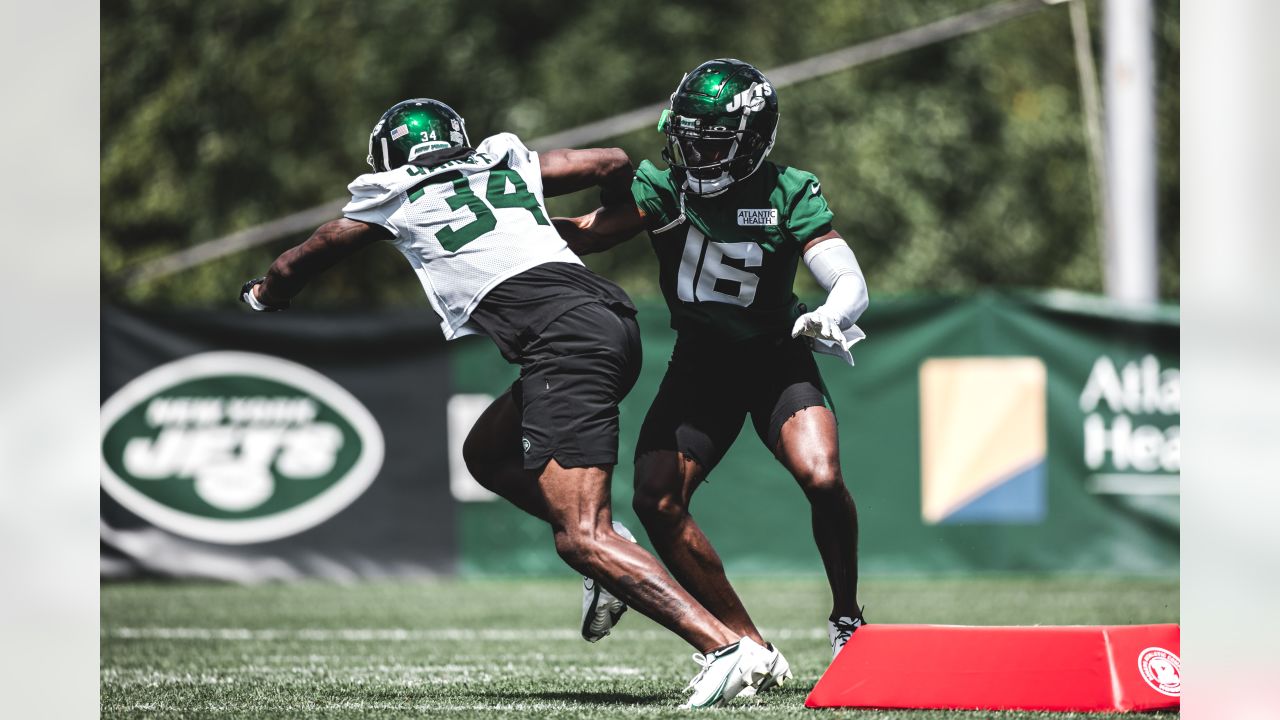 Jets Rookie RB Breece Hall Continues to Learn the Nuances of a New Offense