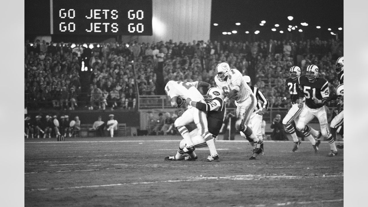 Throwback: Jets Enjoy One Last Night at Shea