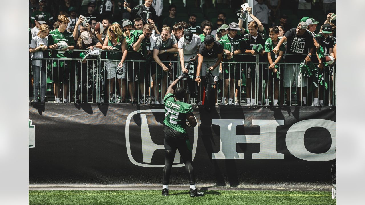 Gallery  Best of Jets Fans for the First Time at 2023 Jets Training Camp