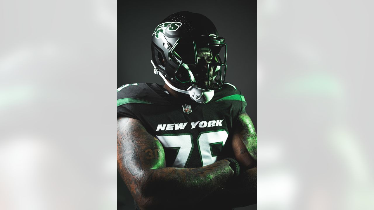Jets unveil 'stealth black' alternate helmets for 2022