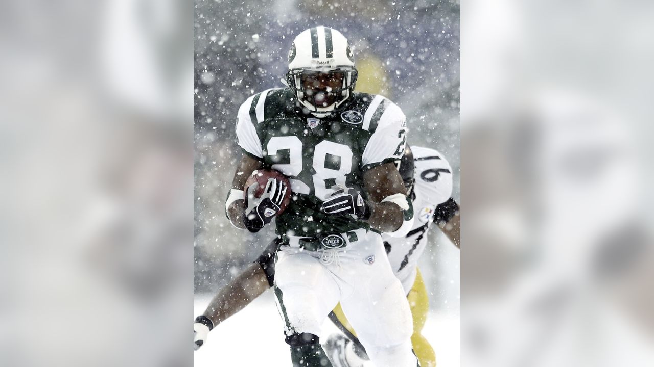 Running back Freeman McNeil of the New York Jets scores a touchdown News  Photo - Getty Images