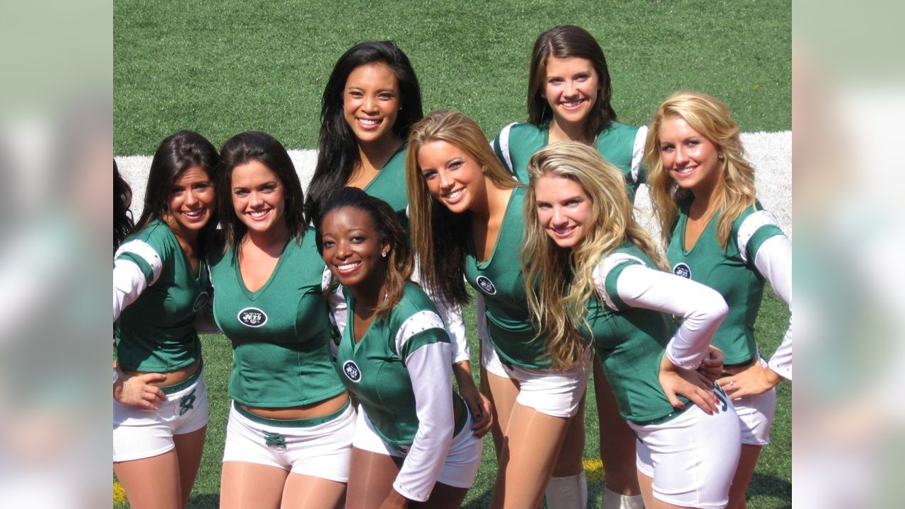 New York Jets Cheerleaders Win Class-Action Lawsuit - Flight Crew