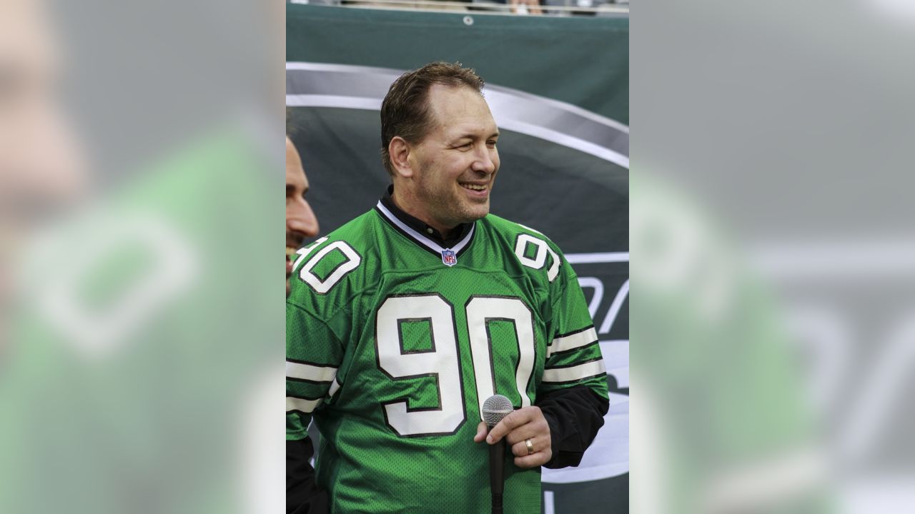 PHOTOS: Former Jets defensive end Dennis Byrd through the years - ABC7 New  York