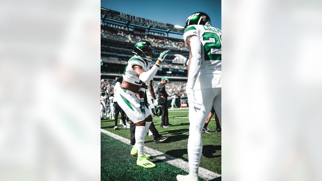 Jets vs. Patriots: Great Day for a Home Opener at MetLife Stadium