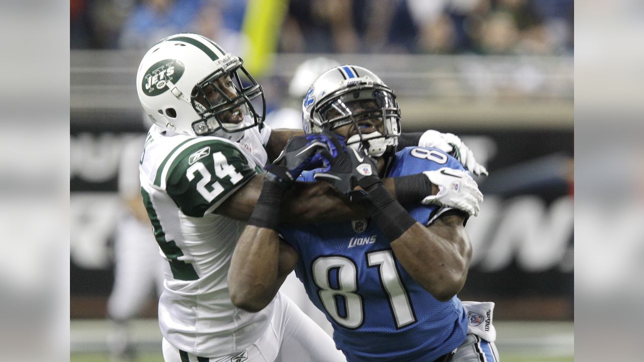 Detroit Lions wide receiver Calvin Johnson (81) is seen during warm ups  prior to an NFL football game against the Philadelphia Eagles at Ford Field  in Detroit, Thursday, Nov. 26, 2015. (AP