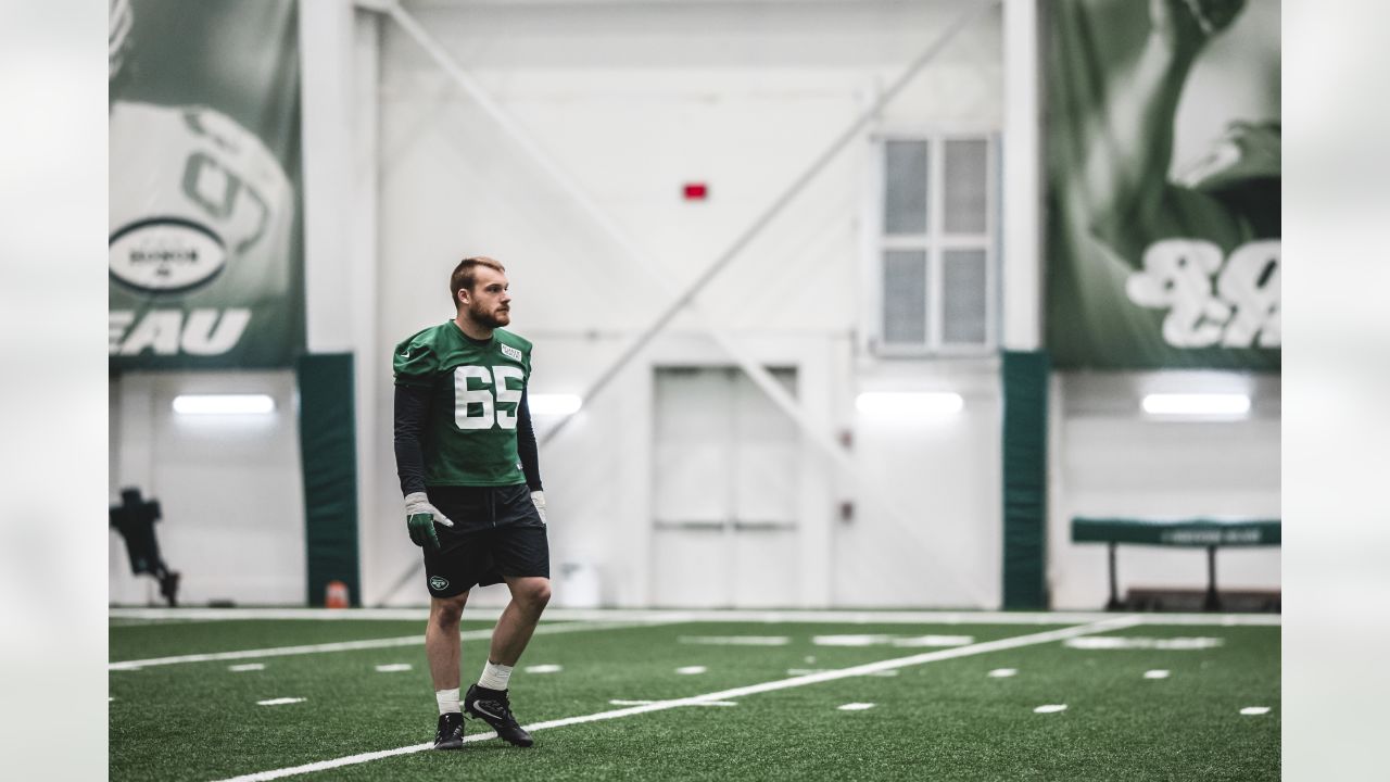 New York Jets linebacker Maalik Hall (46) runs a drill during the team's  NFL football rookie minicamp, Friday, May 5, 2023, in Florham Park, N.J.  (AP Photo/Rich Schultz Stock Photo - Alamy