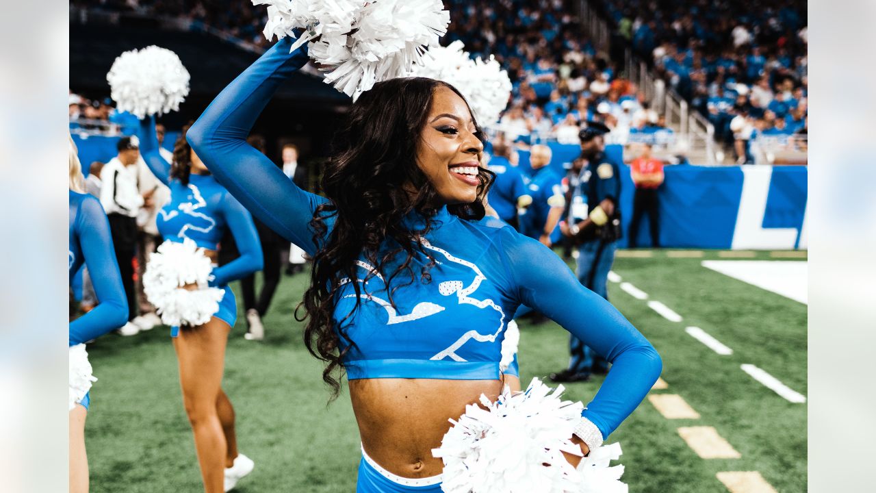 Lions vs. Commanders: Cheer Photos