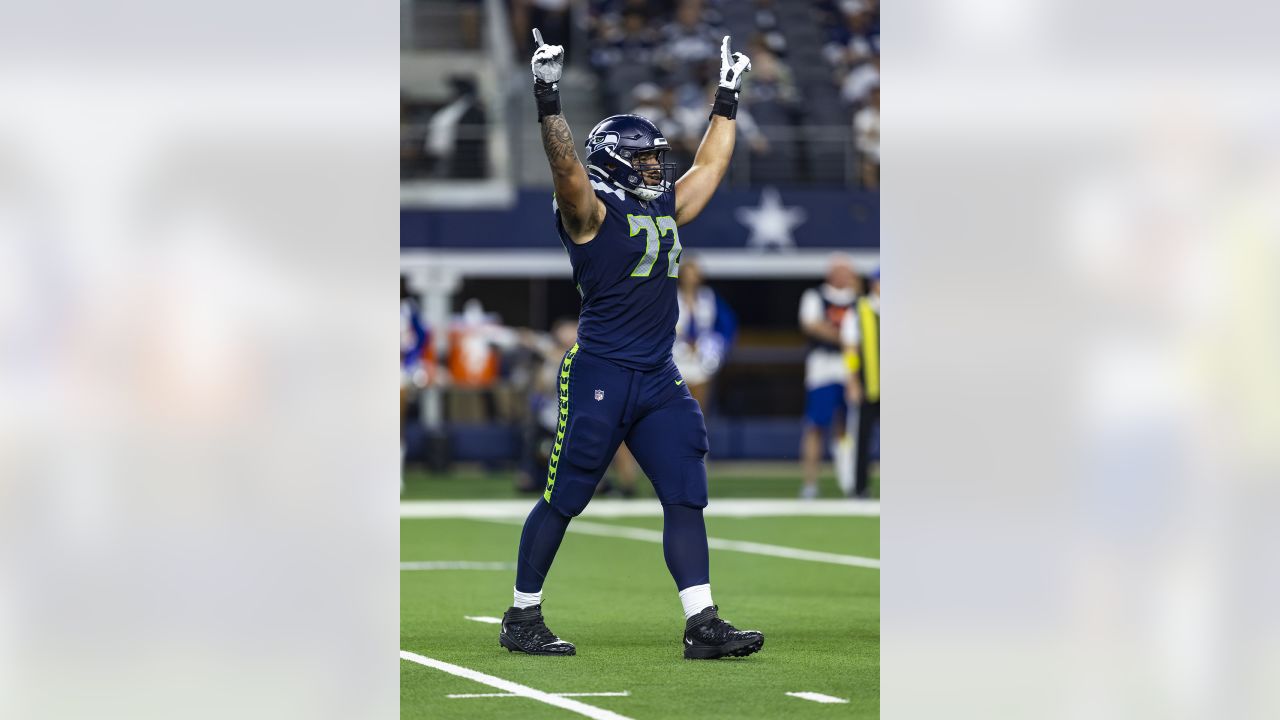 Tariq Woolen, Charles Cross led Seahawks in regular season snap counts