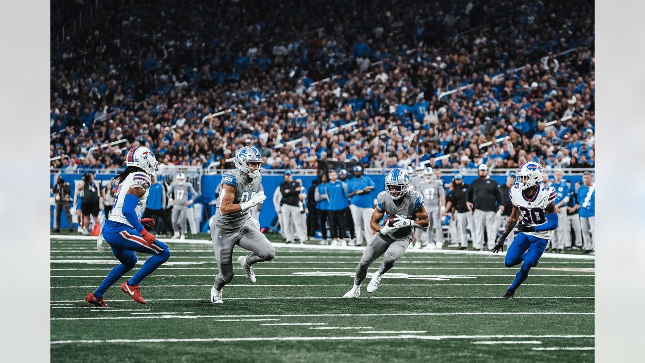 DETROIT, MI - NOVEMBER 24: Detroit Lions Running Back (42) Justin Jackson  receives the opening kickoff in the game between Buffalo Bills and Detroit  Lions on November 24, 2022 in Detroit, MI (