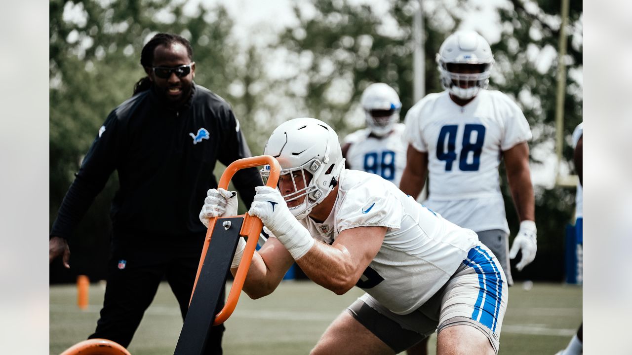 Lions coach Dan Campbell sees potential need for more girth on defensive  line 