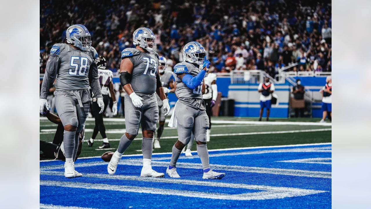 DETROIT, MI - SEPTEMBER 26: Baltimore Ravens wide receiver Marquise Brown  (5) cannot hold on to a pass in the end zone while Detroit Lions running  back Bobby Price (27) defends during