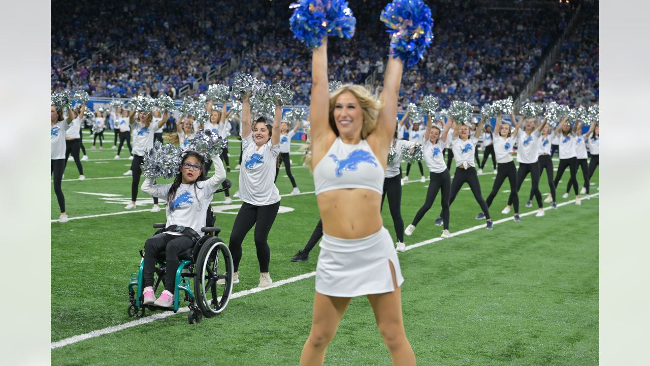 Here are your 2022 Detroit Lions Cheerleaders comprised of 10 rookies, 7  veterans 