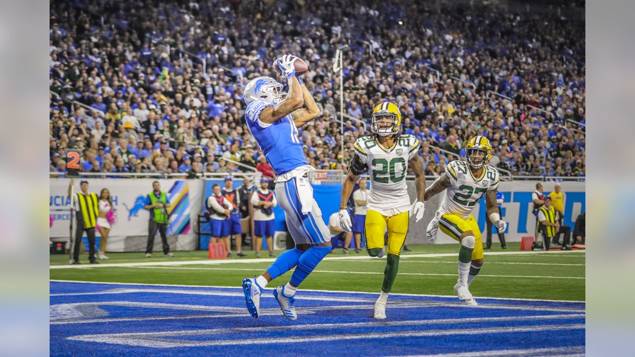 Jacksonville Jaguars vs. Detroit Lions. NFL Game. American Football League  match. Silhouette of professional player celebrate touch down. Screen in ba  Stock Photo - Alamy