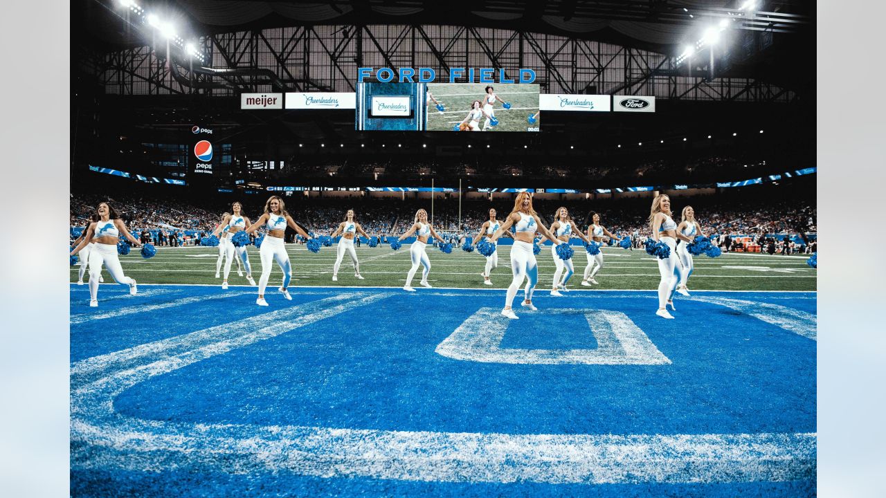 Lions Cheerleaders on X: Check out our gameday photo gallery from Sunday's  win at Ford Field 