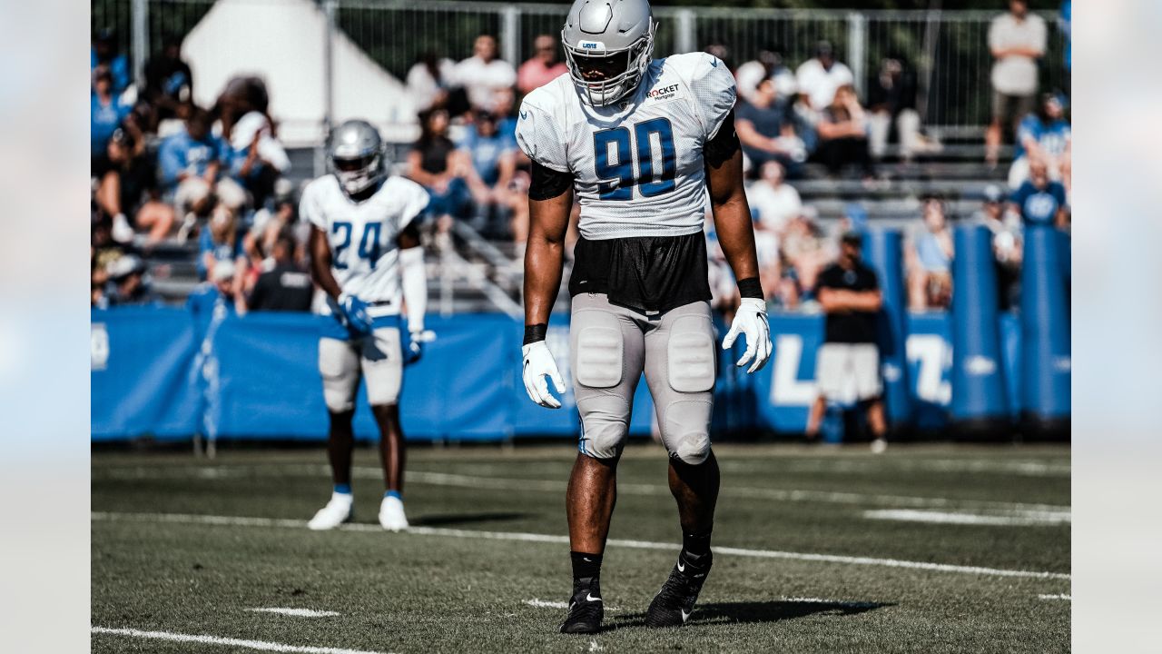 Trey Flowers embracing competition in Lions camp