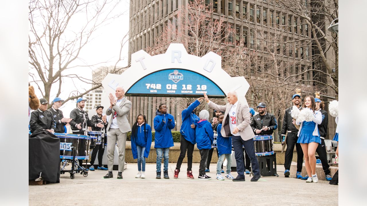 Lions take part in event to celebrate 2024 NFL Draft in Detroit