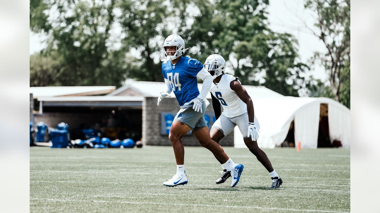 Detroit Lions tight end James Mitchell works on a drill during an NFL  football practice, Tuesday, Aug. 8, 2023, in Allen Park, Mich. (AP  Photo/Carlos Osorio Stock Photo - Alamy