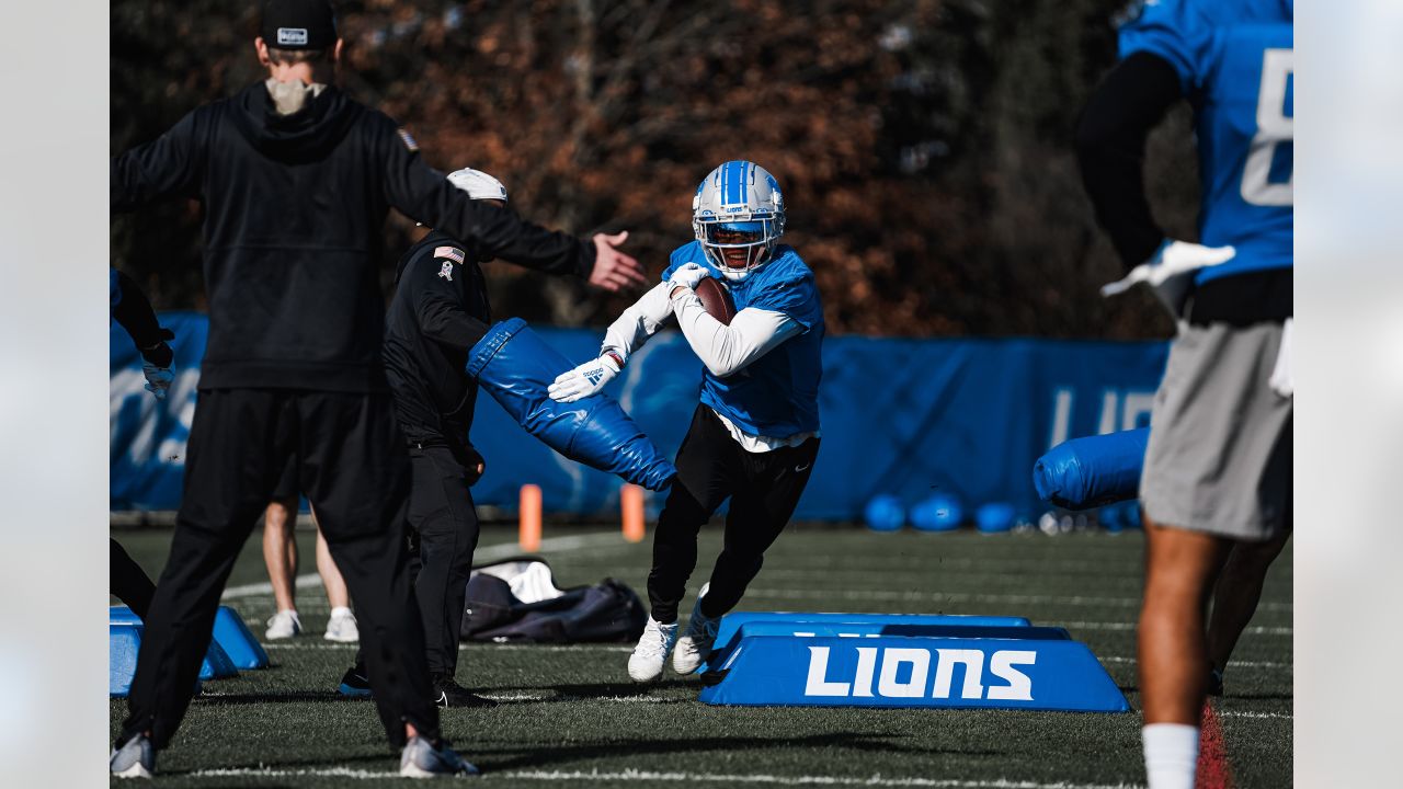 Lions get mixed bag of Amon-Ra St. Brown, TJ Hockenson injury updates