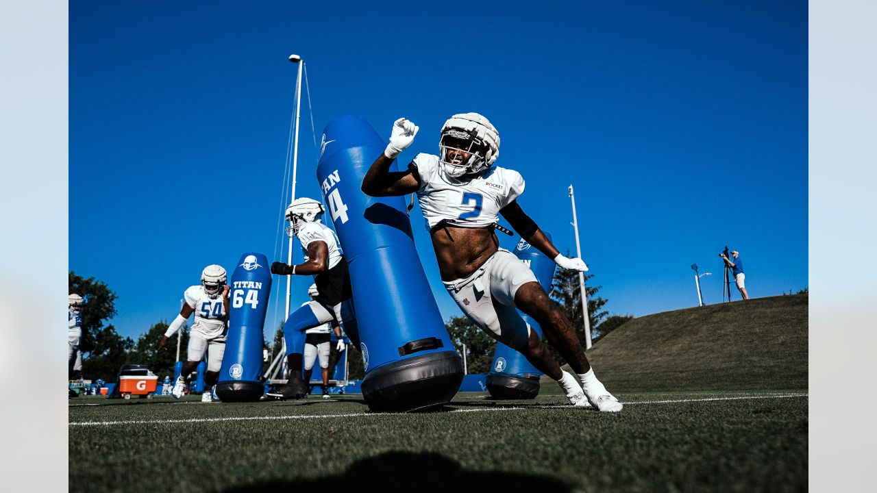 ALLEN PARK, MI - AUGUST 04: Detroit Lions wide receiver Trinity Benson (17)  participates in a passing drill during the Detroit Lions training camp on  August 4, 2022 at the Detroit Lions