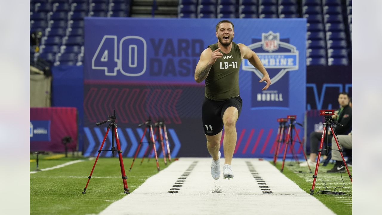 Linebacker Daiyan Henley runs official 4.54-second 40-yard dash at 2023  combine