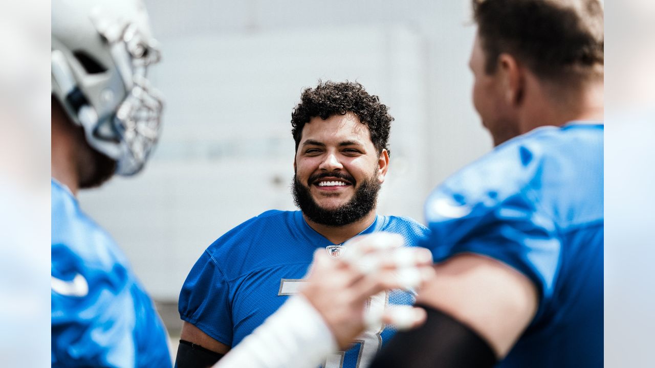 Detroit Lions offensive tackle Obinna Eze runs a drill during an NFL  football practice in Allen Park, Mich., Monday, June 12, 2023. (AP  Photo/Paul Sancya Stock Photo - Alamy