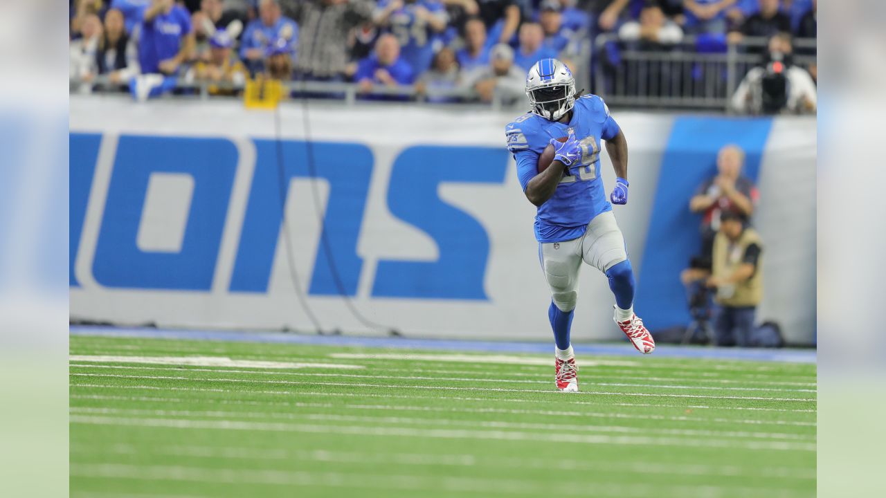 August 17, 2019: Detroit Lions running back Kerryon Johnson (33) prior to  an NFL football pre-season game between the Detroit Lions and the Houston  Texans at NRG Stadium in Houston, TX. ..Trask